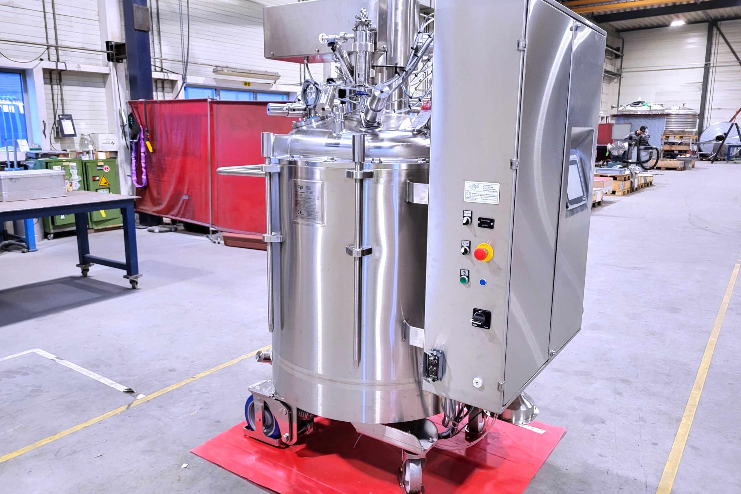 420-liter-mobiele-rvs-tank-voor-oogzalf-4-1-scaled