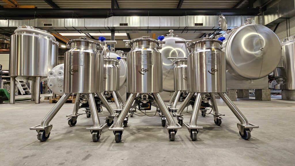 Rvs tanks van Gpi Pharma voor Tiofarma