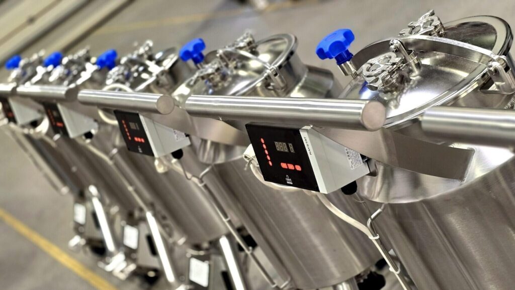 Rvs tanks van Gpi Pharma voor Tiofarma